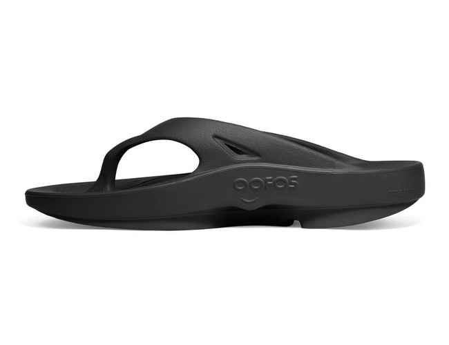 Cheap oofos sales flip flops